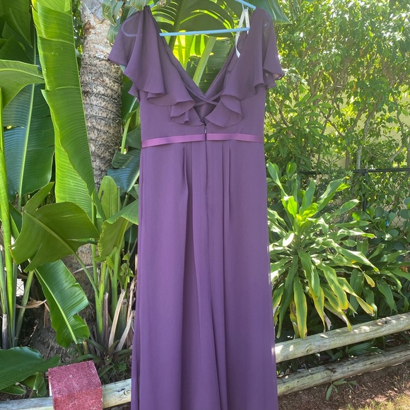 David’s Bridal Flutter Sleeve Chiffon Dress Plum - Picture 4 of 14